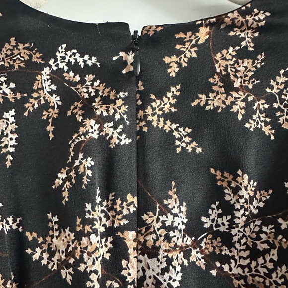 NWT Vince Brand Black and Cream Floral Long Sleeve Dress - Size XS - Picture 6 of 15